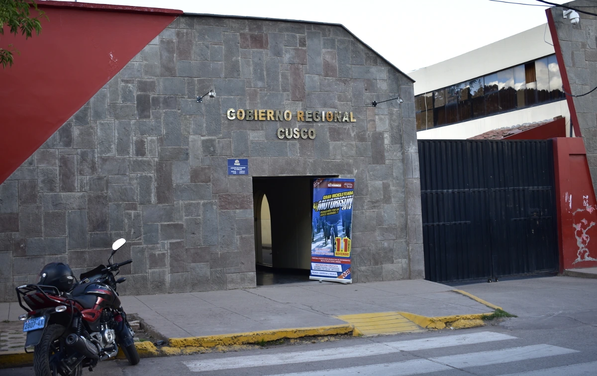 Empleo público en gobiernos regionales del Perú